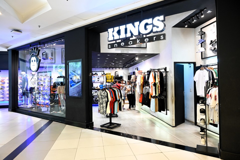 Kings Sneakers