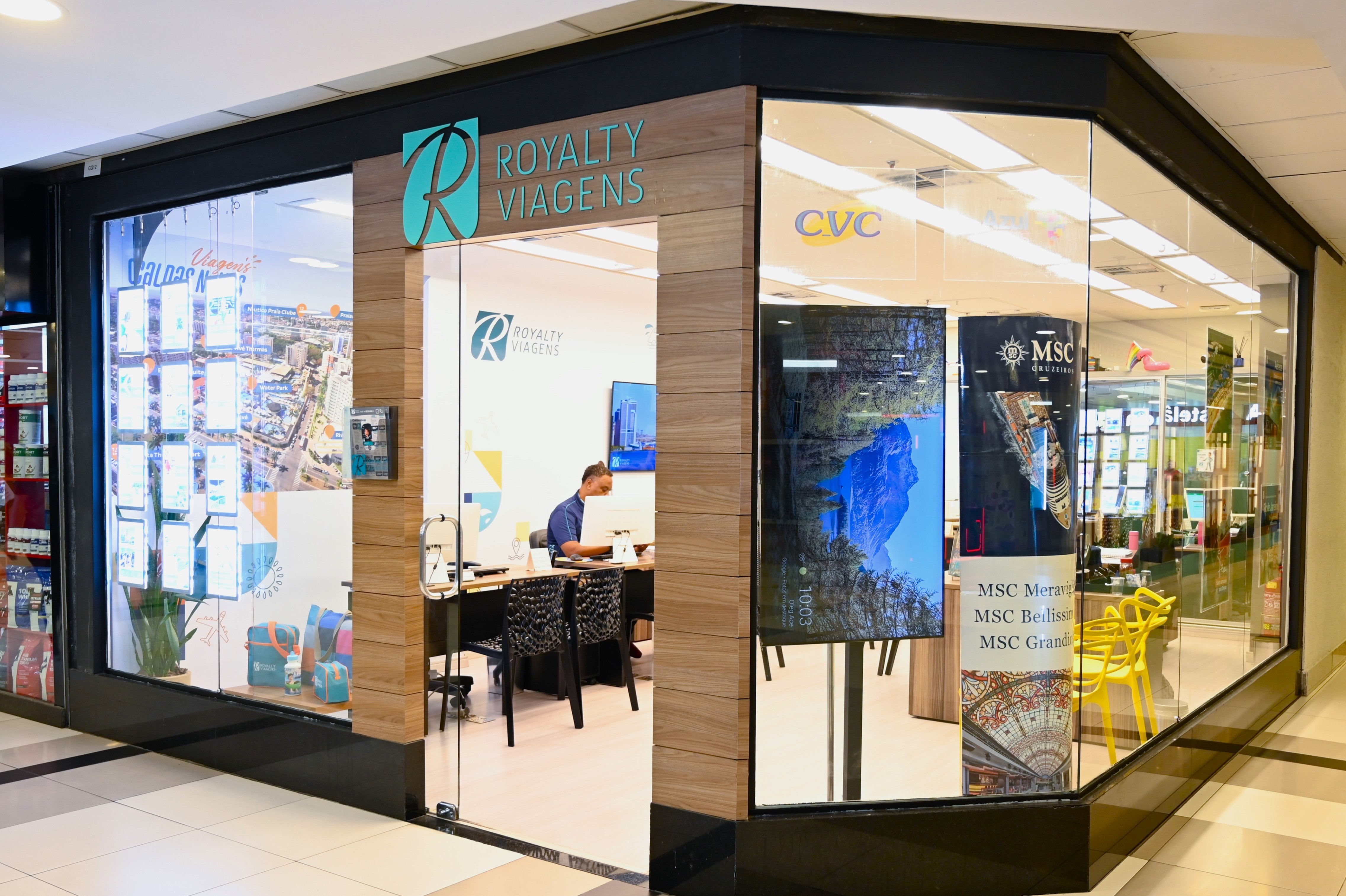 Royalty Viagens 